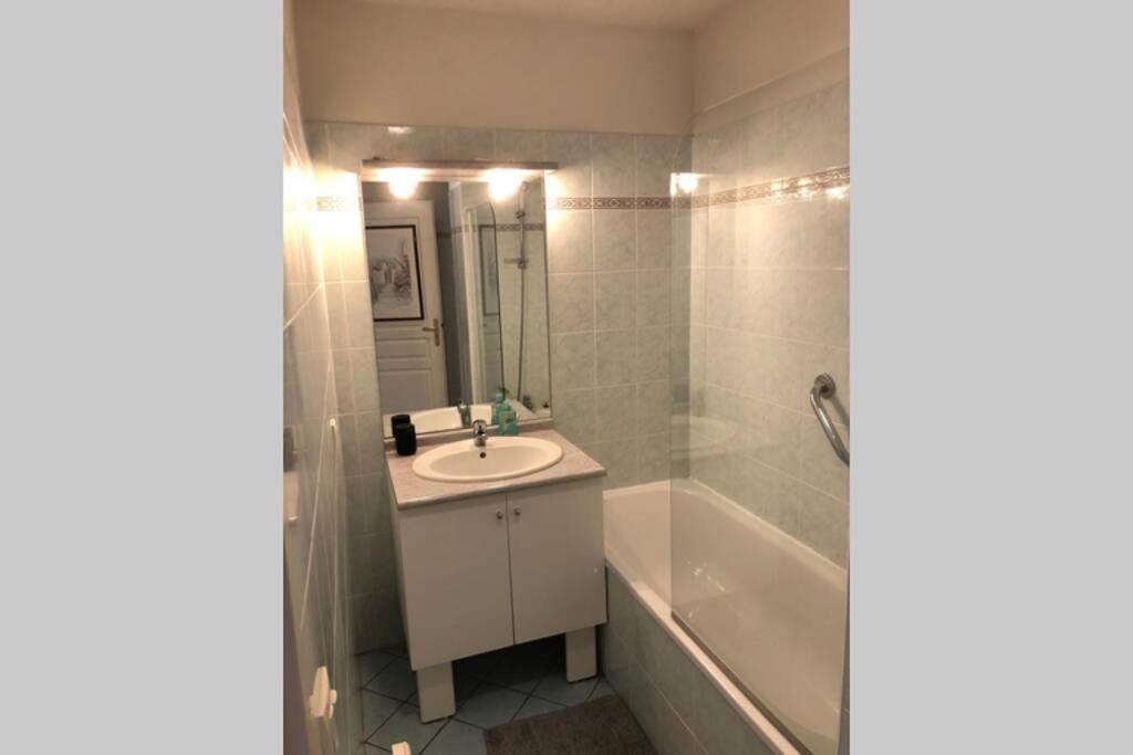 Un Appartement Lumineux 6 Personnes Арес Екстер'єр фото